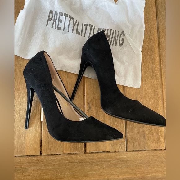 Pretty little thing black wide fit court shoe High Heel US Size 9 UK Size 7 - Picture 1 of 6
